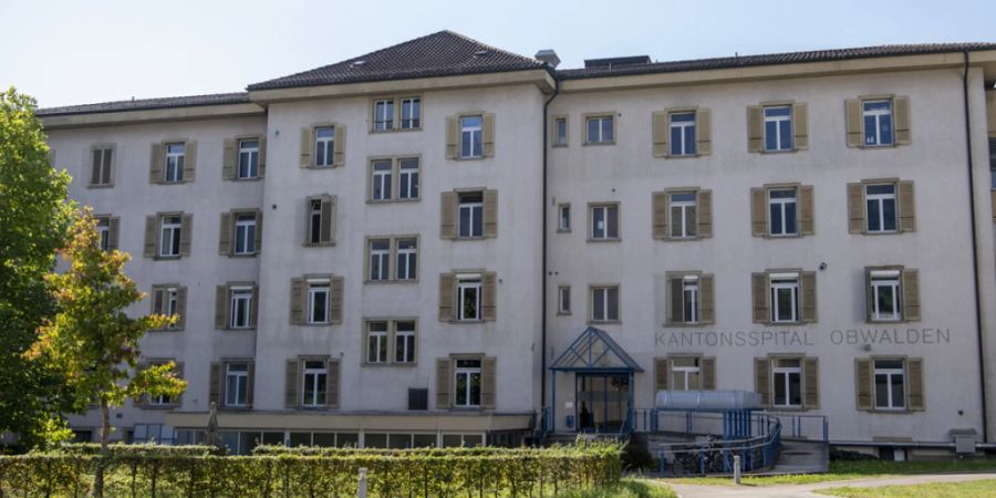 Das denkmalgeschützte Gebäude der Psychiatrie in Sarnen kann erneuert werden. (Archivbild)