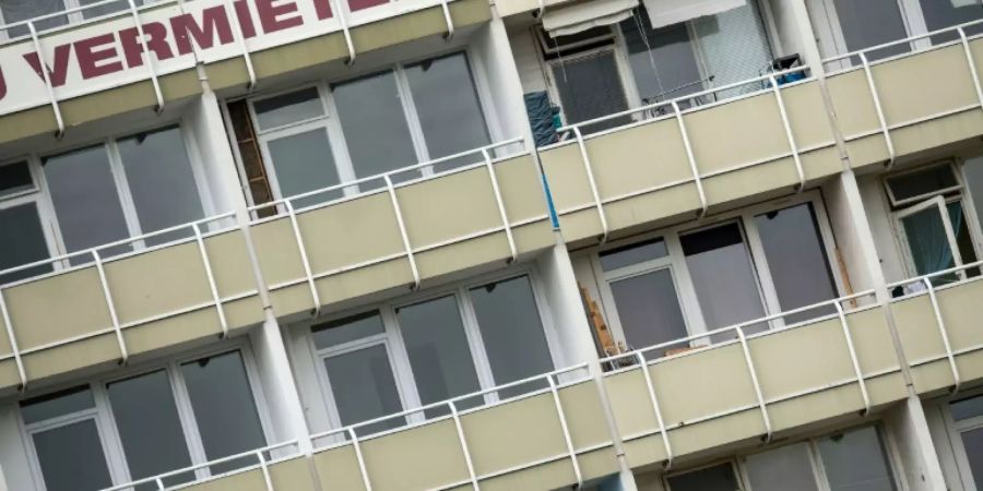 Balkone eines Mietshauses in Berlin