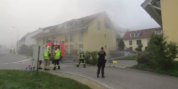 Autobrand in Tiefgarage