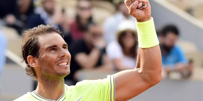 Roger Federer trifft in der nächsten Runde auf seinen Rivalen Rafael Nadal. Roger Federer