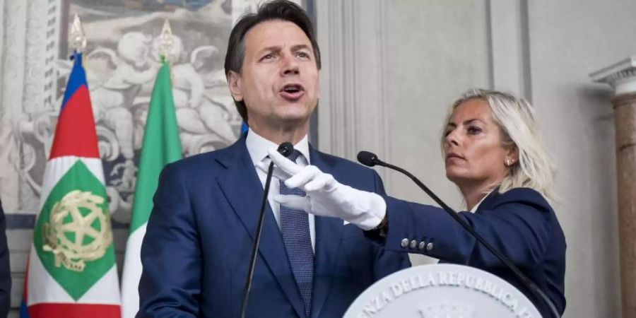 Giuseppe Conte (l), italienischer Ministerpräsident und designierter Premierminister, spricht nach dem Treffen mit Staatspräsidenten Mattarella in Rom. Foto: / Roberto Monaldo/LaPresse/ZUMA Press