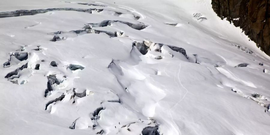 Gletscherspalte Bergsteiger