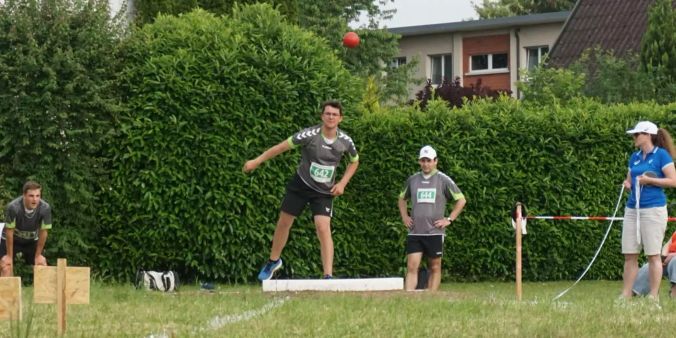Hier im Bild Raphael Haltiner bei einer technisch sehr schwierigen Disziplin - dem Kugelstossen.