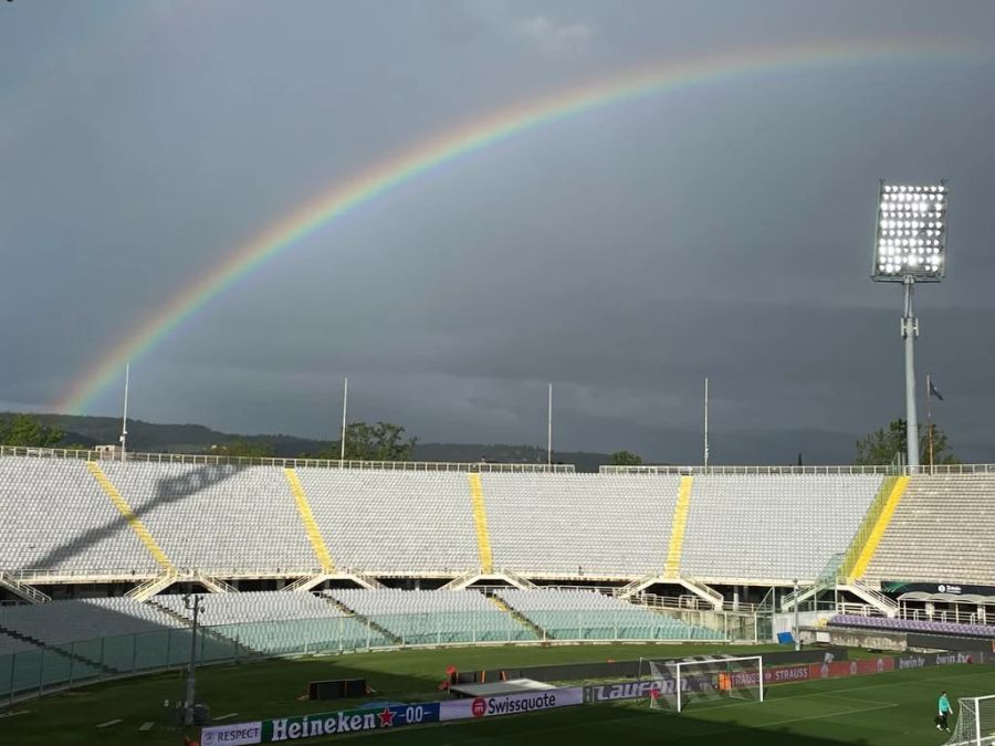 Ist der Regenbogen beim FCB-Abschlusstraining in Florenz ein gutes Omen?