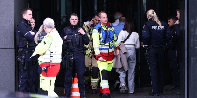 Düsseldorf - Familienstreit löst Schlägerei in Düsseldorfer Hotel aus