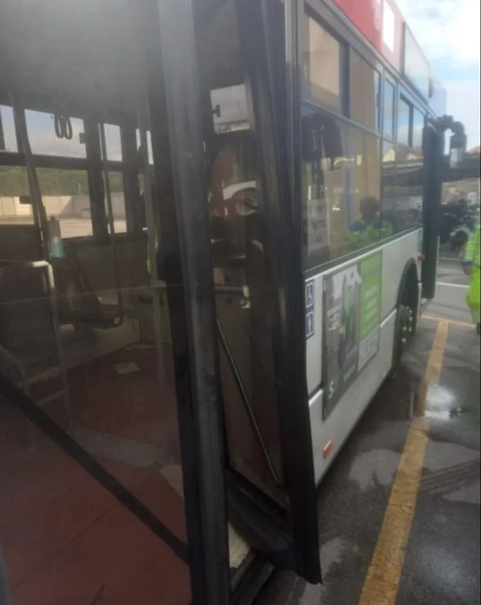 Der Bus-Betreiber will gegen die Fans des FC Basel Anzeige erstatten. fcb