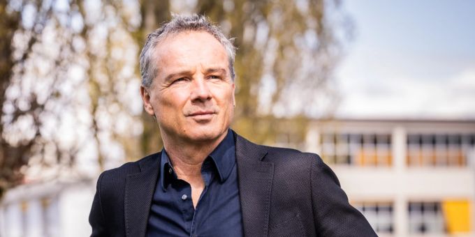 Kommentar - Soooo unfair: Ueli Schmezer darf bei Nau.ch kolumnieren