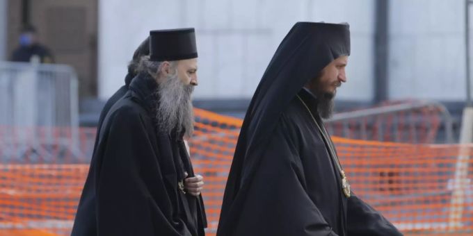 Bischof Sergije (r) and Porfirije (l) in Belgrad, Serbien. orthodoxe Kirchen