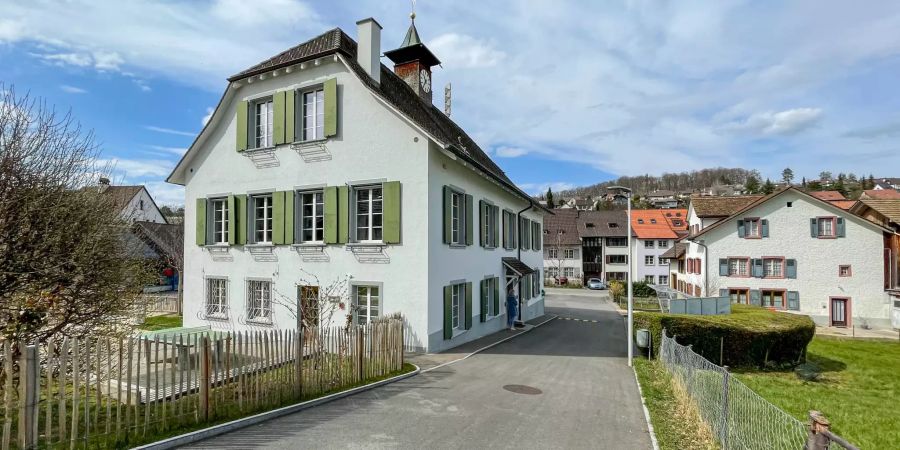 Das Gemeindehaus in Lupsingen.