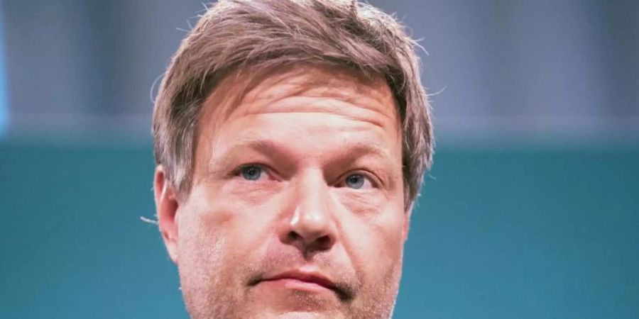 Der Bund müsse Wege finden, in der Bildungspolitik mit den Ländern zusammenzuarbeiten, fordert Grünen-Chef Robert Habeck. Foto: Kay Nietfeld/dpa
