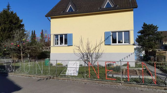 Die Anwohnerinnen und Anwohner hoffen am 13. Juni 2021 auf ein «Nein». Breitackerstrasse Uster