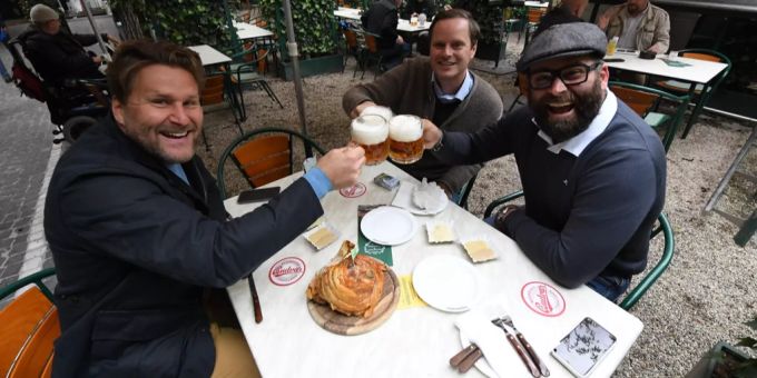 Die Freude ist gross: Seit heute Mittwoch sind in Österreich Restaurantbesuche wieder erlaubt. österreich öffnet
