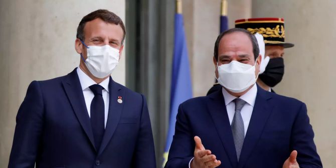 Macron al-sisi