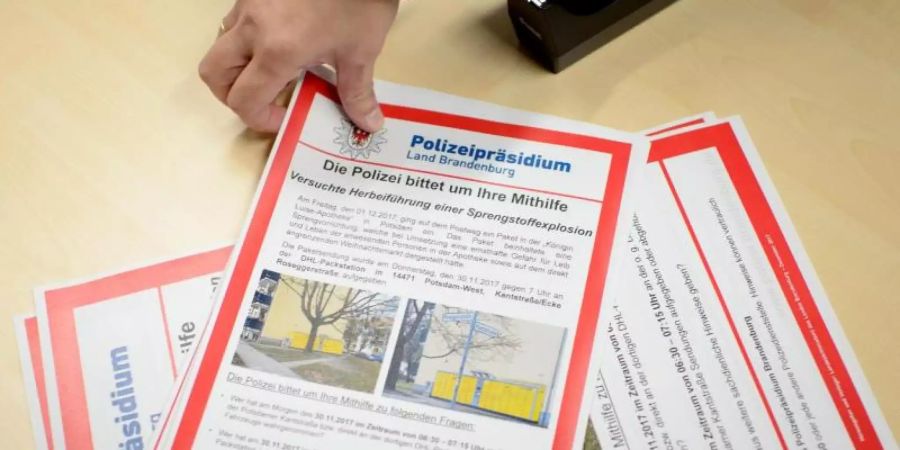 Seit rund dreieinhalb Jahren fahndet die Polizei nach dem DHL-Erpresser. Foto: Gregor Fischer/dpa