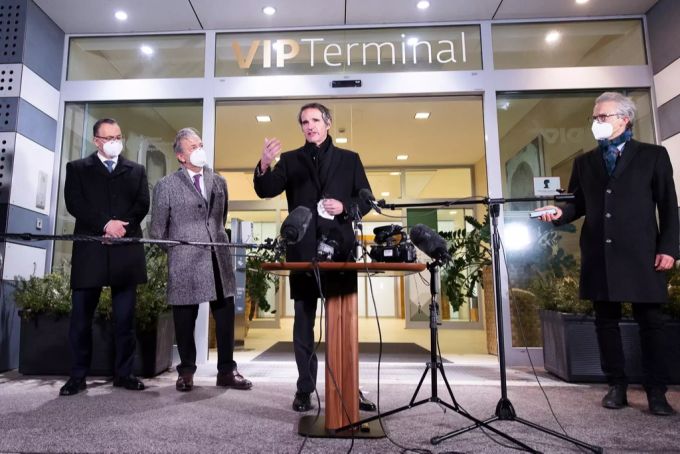 Der IAEA-Präsident Rafael Grossi nach seiner Rückkehr aus dem Iran am Wiener Flughafen. IAEA iran rafael grossi