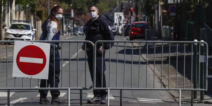 Polizistin ermordet Paris Frankreich