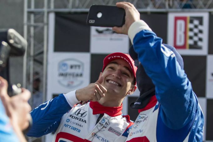 Der 24-jährige Alex Palou holt sich den IndyCar-Sieg von Alabama. alex palou