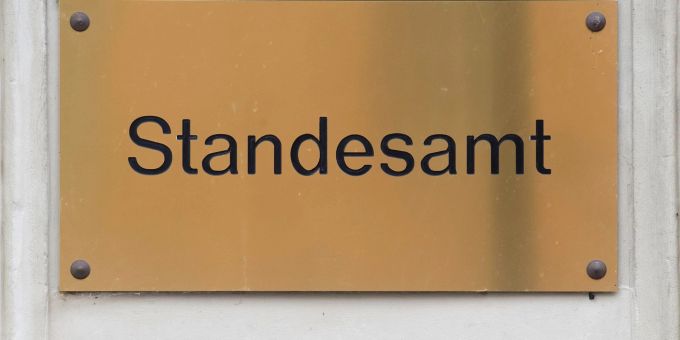In einem einfachen Verfahren beim Standesamt sollte jeder Mensch Geschlecht und Vornamen ändern können. Deutschland