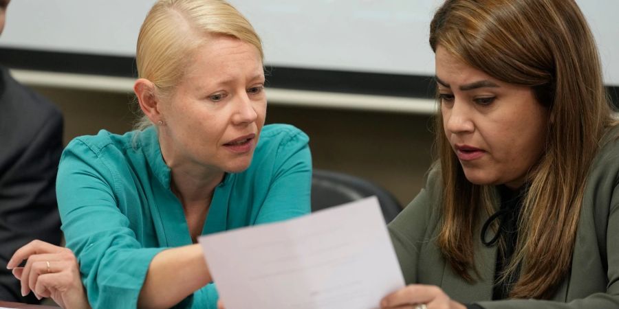 Anne Maja Reiniger-Egler aus Deutschland sucht nach ihret 10-jährige Tochter Clara Magdalena Egler in Paraguay.