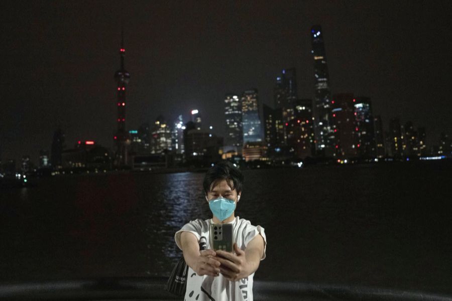 Die erste mit dem Coronavirus infizierte Person beim diesjährigen Ausbruch in Shanghai wurde am 1. März positiv getestet. (Symbolbild) (AP Photo/Ng Han Guan)