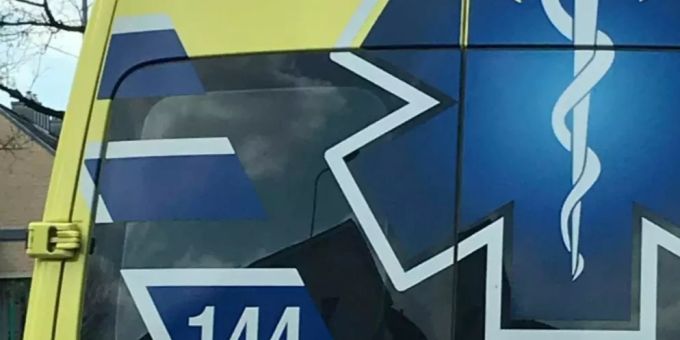 Mann nach Auseinandersetzung mit Messer leicht verletzt.