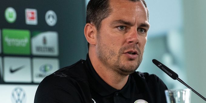 Hält sich bei der Frage nach der Nachfolge für Sport-Geschäftsführer Schmadtke weiter bedeckt: Sportdirektor des VfL Wolfsburg. Hält sich bei der Frage nach der Nachfolge für Sport-Geschäftsführer Schmadtke weiter bedeckt: Sportdirektor des VfL Wolfsburg.
