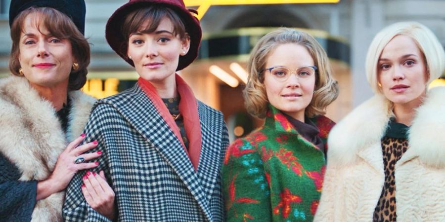 Claudia Michelsen, Maria Ehrich, Sonja Gerhardt und Emilia Schüle (v.l.) in «Ku'damm 63».