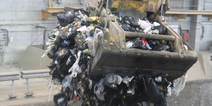 Der Preis für Kohlenstoffdioxid soll ab 2023 auch für Müllverbrennungsanlagen gelten. (Symbolbild) kohlenstoffdioxid