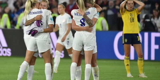 Englands Fussballerinnen wollen auch nach dem EM-Endspiel gegen Deutschland jubeln. Englands Fussballerinnen wollen auch nach dem EM-Endspiel gegen Deutschland jubeln.