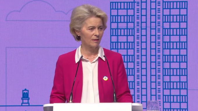 Ursula von der Leyen, Präsidentin der EU-Kommission, an der Ukraine-Konferenz. Ukraine-Krieg