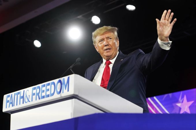 Donald Trump spricht auf einer ultra-konservativen Veranstaltung. Donald Trump Faith Freedom