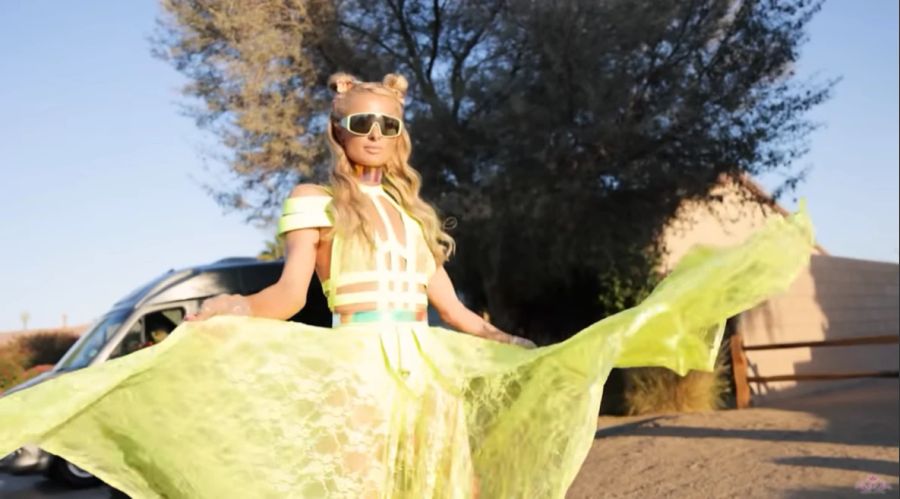 Paris Hilton hat 20 Koffer ans Musikfestival geschleppt.