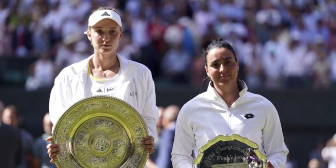 Ons Jabeur unterliegt Jelena Rybakina (links) im Final von Wimbledon. Ons Jabeur