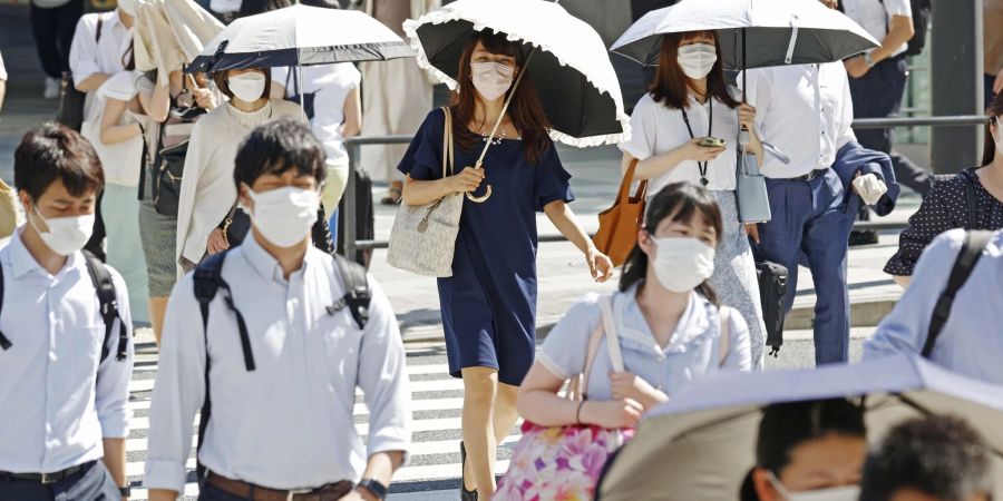 In der japanischen Hauptstadt Tokio herrscht Hitzealarm.