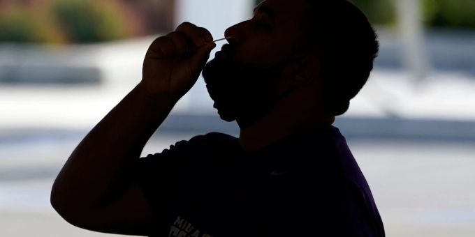 Die US-Reisebranche hatte dazu aufgerufen, die Testpflicht möglichst schnell zu beenden. Die US-Reisebranche hatte dazu aufgerufen, die Testpflicht möglichst schnell zu beenden.