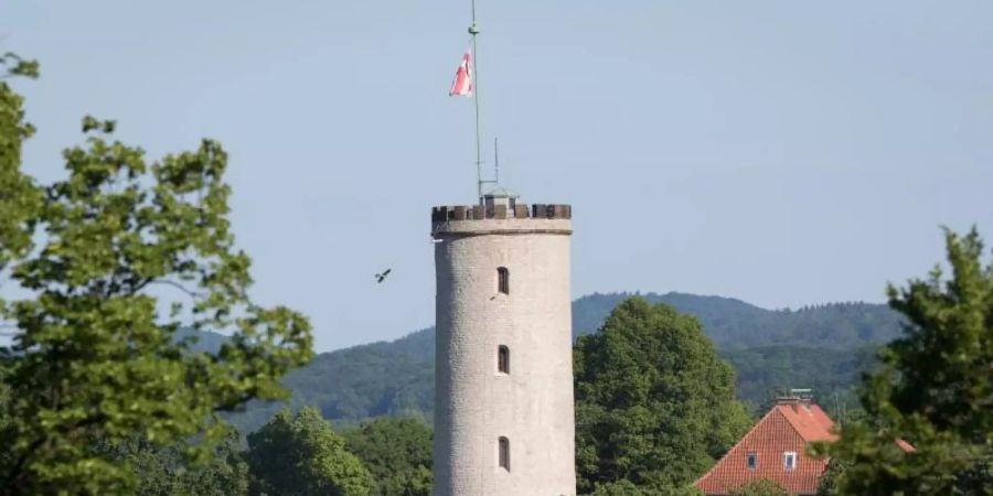 Turm der Sparrenburg: Die ehemalige Festungsanlage ist ein Wahrzeichen der Stadt Bielefeld. Foto: Friso Gentsch/dpa