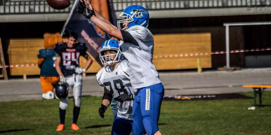 Backup Quarterback Lukas Kägi und Runningback Nico Jeuch, Bild von Harris Dinger