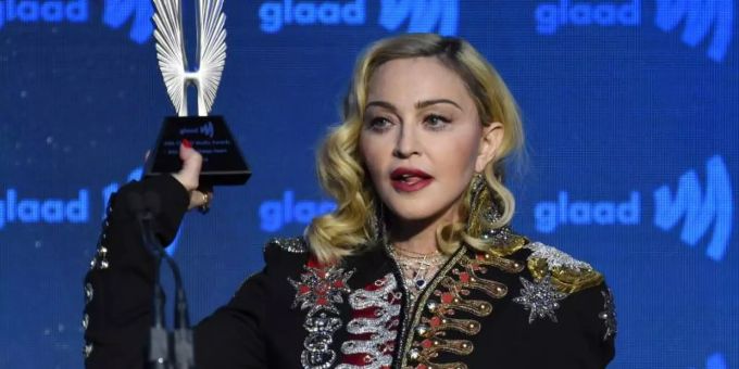 Los Angeles - Madonna löst mit Video Kontroverse aus