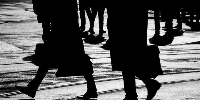 Menschen vor dem Bundesstrafgericht in Bellinzona. Bellinzona Menschen Bundesstrafgericht