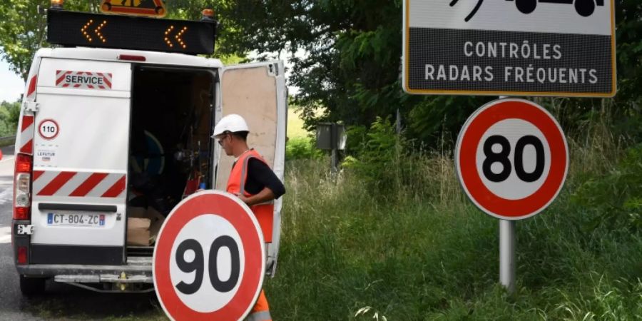 Kommunen dürfen bald wieder Tempo-90-Schilder aufstellen