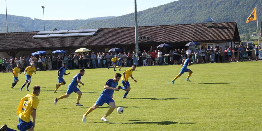 FC-Länggasse Doppeltorschütze Gabriel Sager im Angriff.