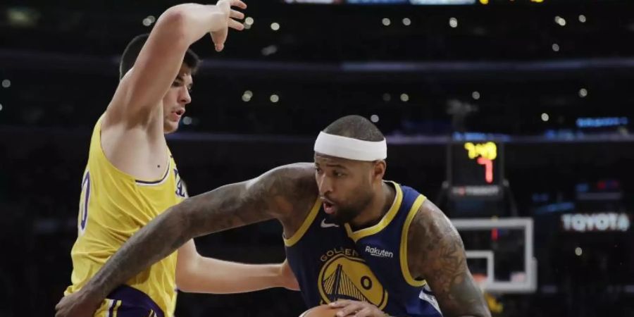 War erst im Sommer zu den Lakers gewechselt: DeMarcus Cousins (r). Foto: Marcio Jose Sanchez/AP