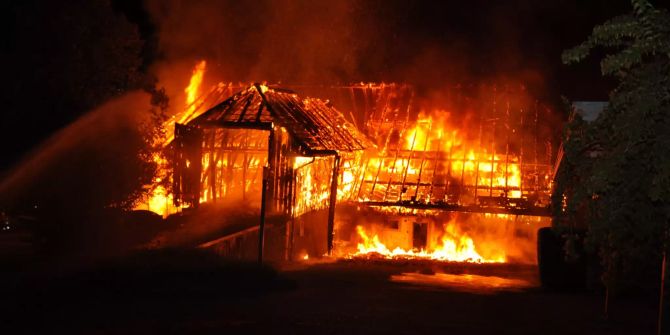 Bauernhaus durch Brand komplett zerstört