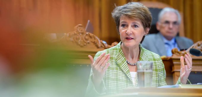 Bundesrätin Simonetta Sommaruga spricht während der Sommersession in Bern. Pilot