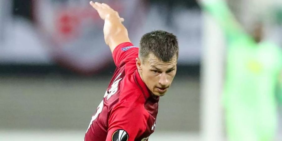 Rechtsverteidiger Stefan Lainer folgt seinem Trainer Rose nach Gladbach. Foto: Jan Woitas