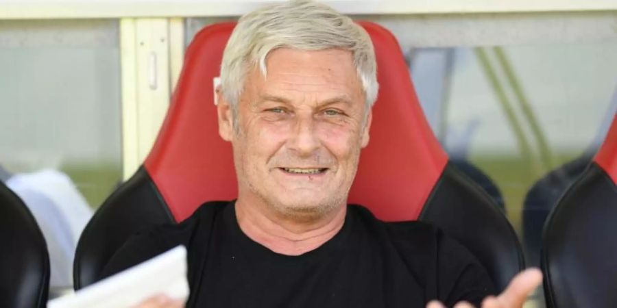 Armin Veh will mit dem 1. FC Köln dauerhaft in der Bundesliga spielen. Foto: Patrick Seeger