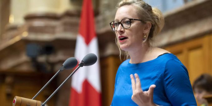 Die Berner Grünen-Nationalrätin Aline Trede soll in den Zentralvorstand des Schweizerischen Fussballverbandes gewählt werden. (Archivbild) Aline Trede öV
