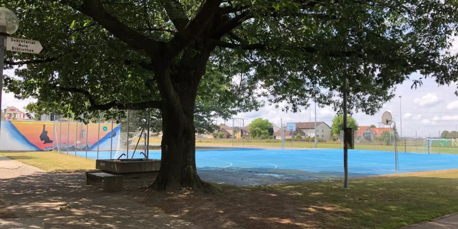 Der Sportplatz in Bätterkinden.