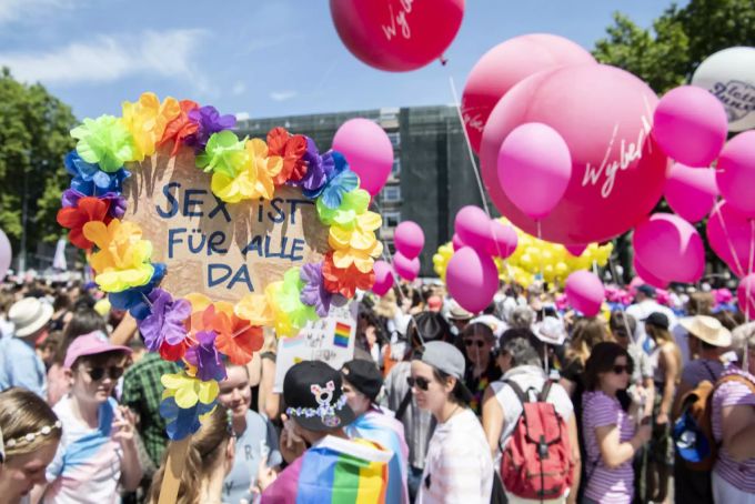 Am Freitag und Samstag findet das Zurich Pride Festival statt, an dem auch Luca Hänni auftreten wird. Luca Hänni