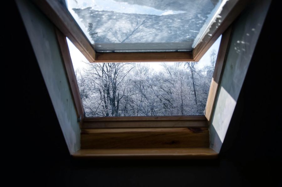 Fenster Dach offen Bäume Schnee